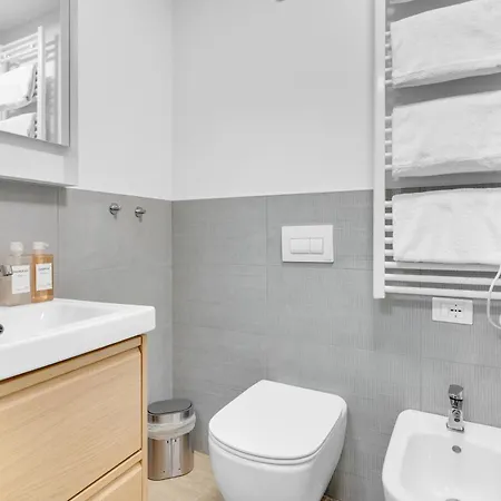 Apartment Airy With Balcony & Garage By Ndp Rent