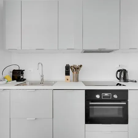 Апартаменты Airy With Balcony & Garage *