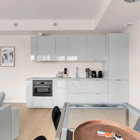 Airy With Balcony & Garage Daire *