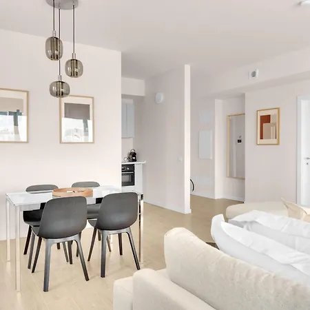 Apartment Airy With Balcony & Garage