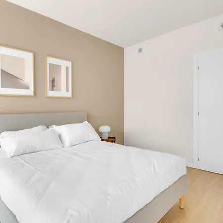 Airy With Balcony & Garage * Милан
