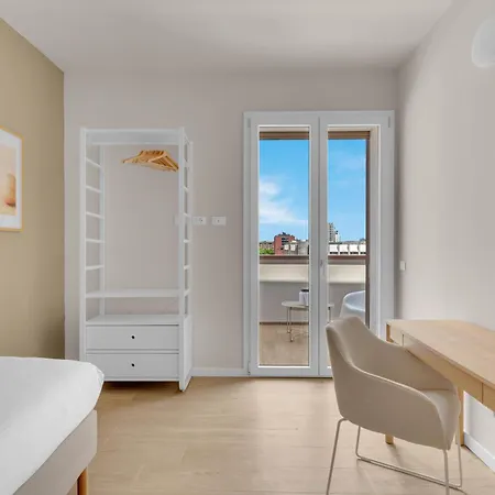 Apartment Airy With Balcony & Garage *
