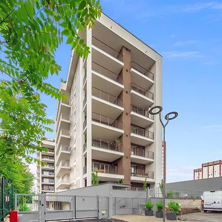公寓 Airy With Balcony & Garage 米兰