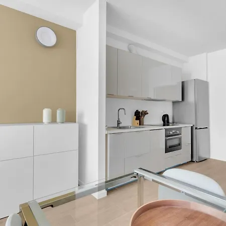 Airy With Balcony & Garage
