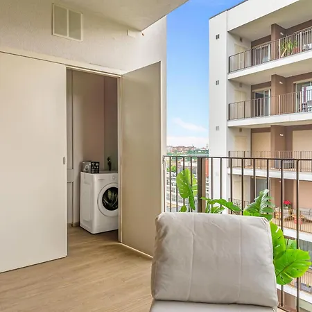 Airy With Balcony & Garage *