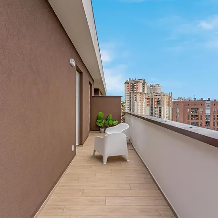 公寓 Airy With Balcony & Garage 米兰