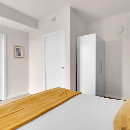 Airy With Balcony & Garage *