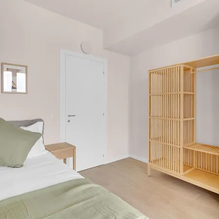 Airy With Balcony & Garage 公寓 米兰